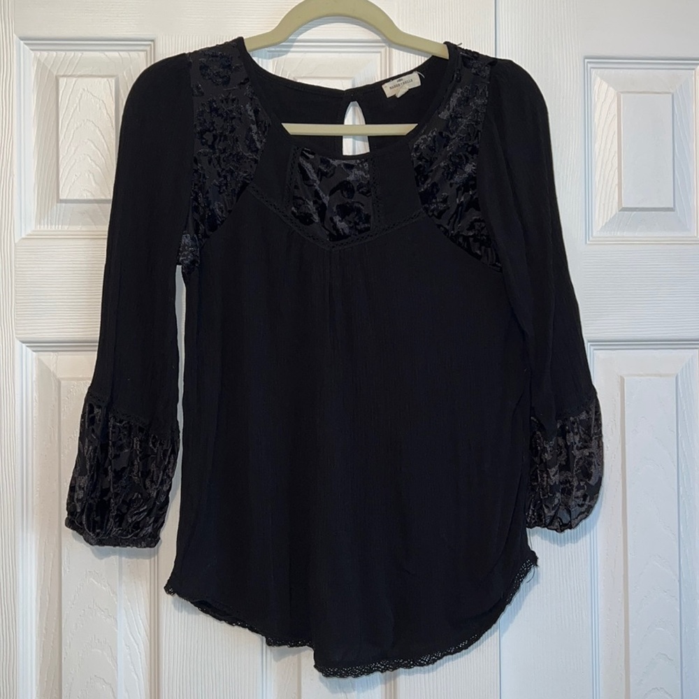 Mason & Belle Tempesta velvet detail 3/4 sleeve top, black, size S